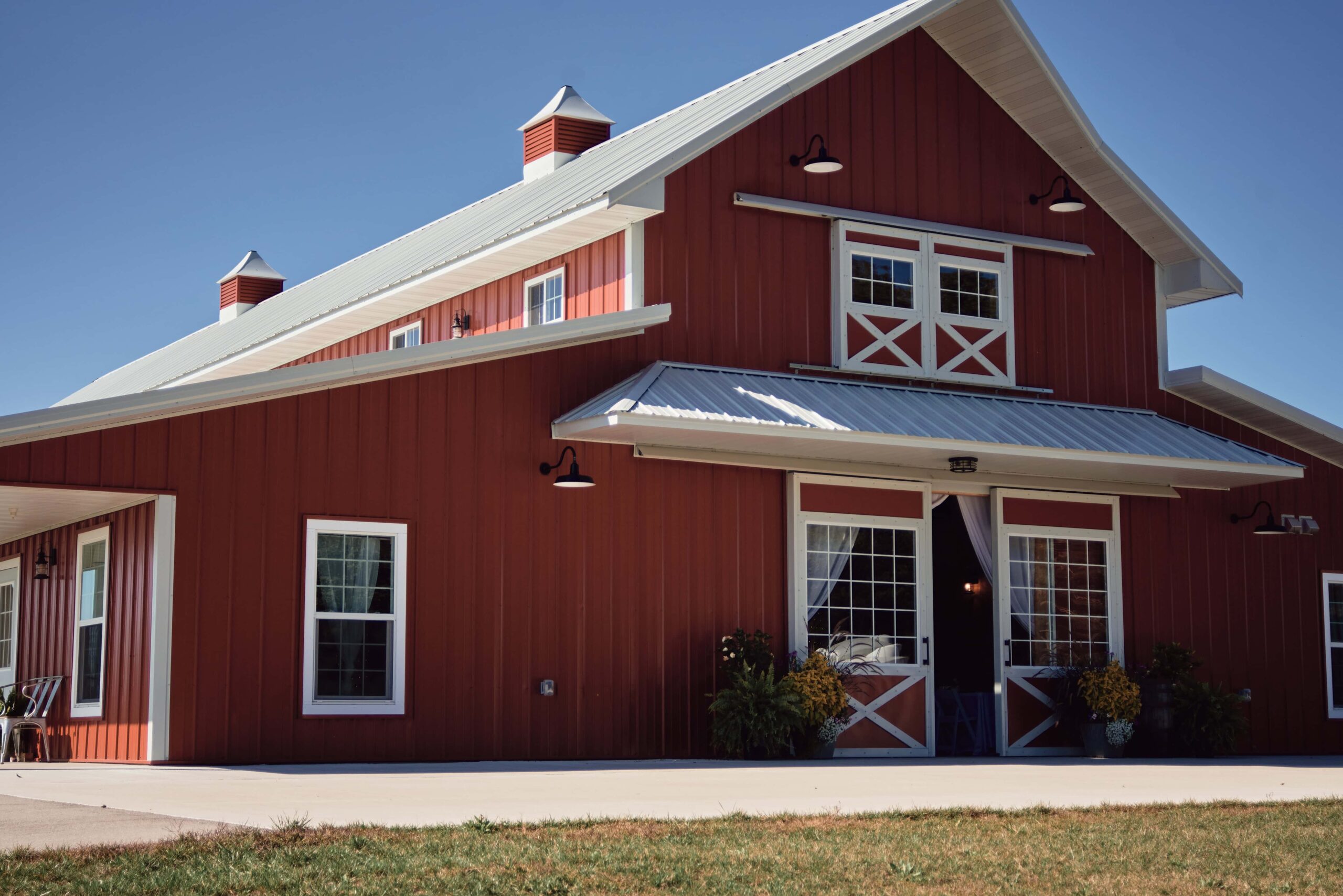 Sunset Hill Wedding Barn in Central Lake, Michigan